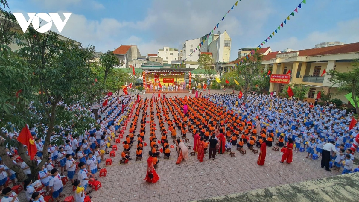 le khai giang dac biet cua 1,6 trieu thay co va 26 trieu hoc sinh, sinh vien hinh anh 95