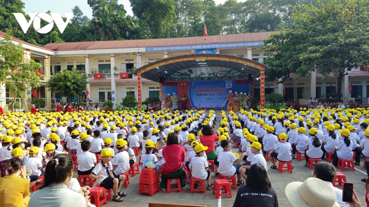le khai giang dac biet cua 1,6 trieu thay co va 26 trieu hoc sinh, sinh vien hinh anh 80