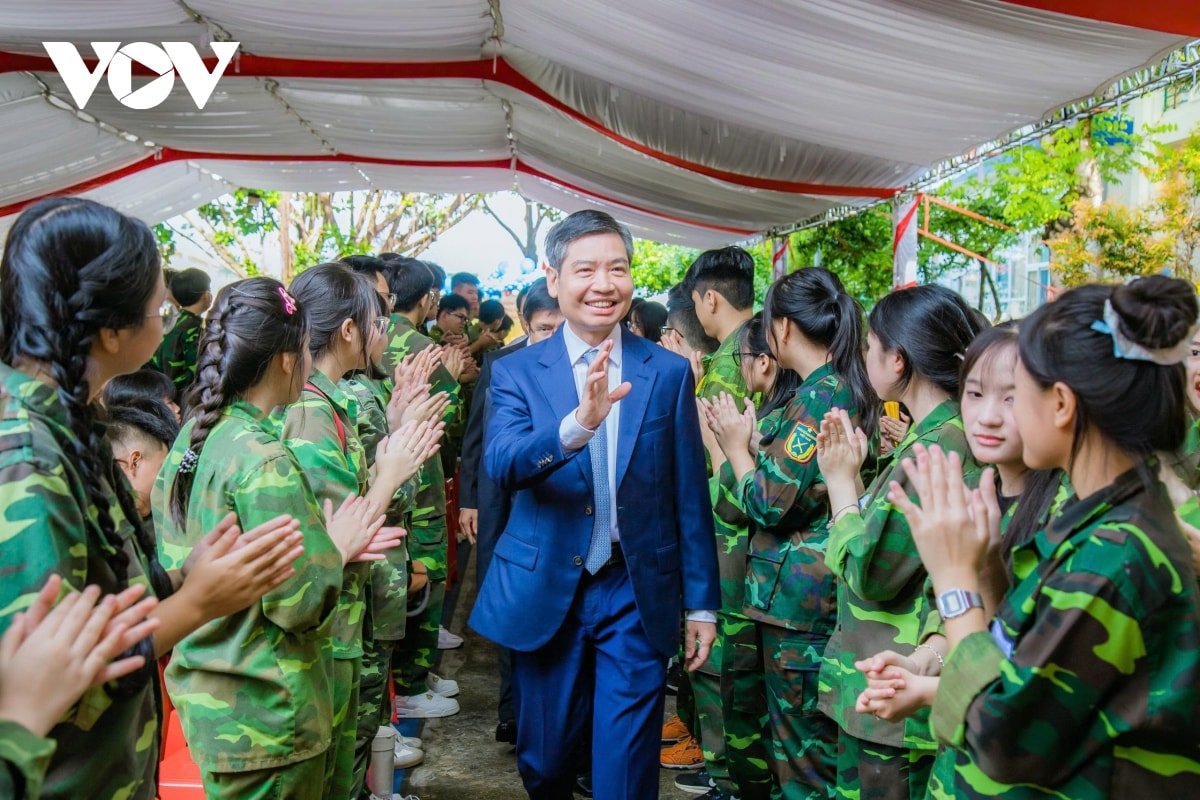 hàng triệu học sinh tại các tỉnh, thành trên cả nước nô nức khai giảng năm học mới hình ảnh 6 hang trieu hoc sinh tai cac tinh, thanh tren ca nuoc no nuc khai giang nam hoc moi hinh anh 6