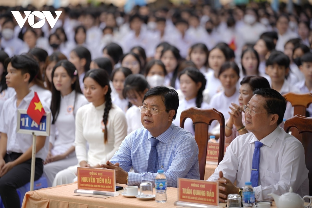 le khai giang dac biet cua 1,6 trieu thay co va 26 trieu hoc sinh, sinh vien hinh anh 57
