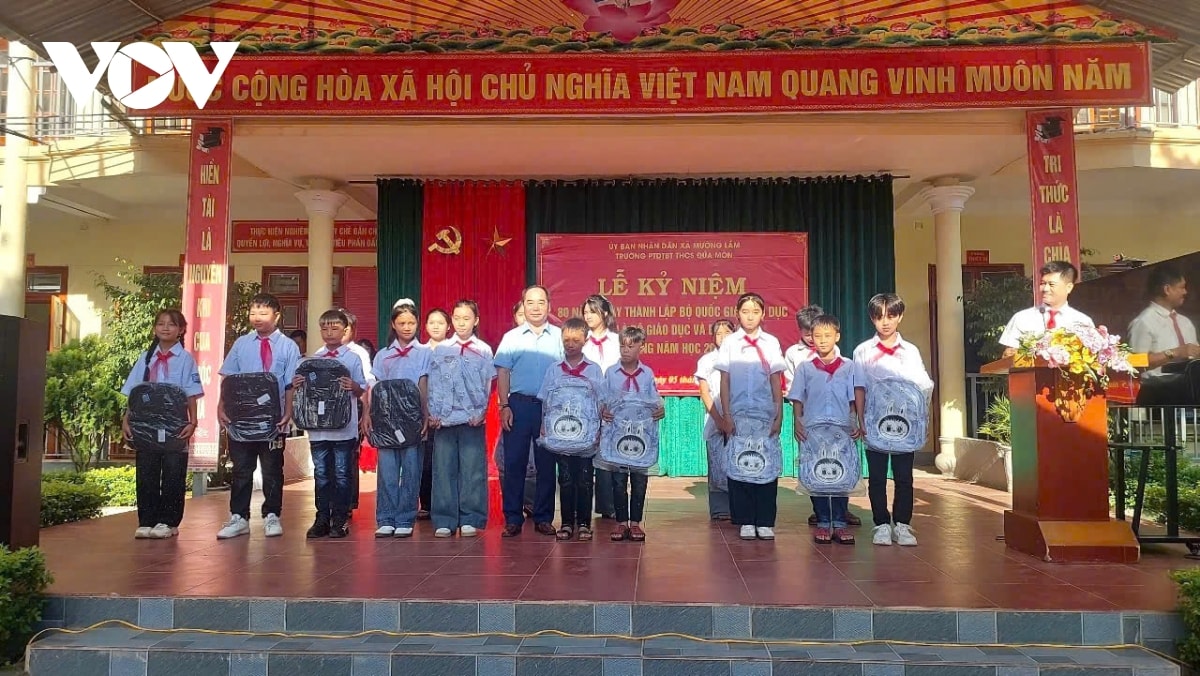 le khai giang dac biet cua 1,6 trieu thay co va 26 trieu hoc sinh, sinh vien hinh anh 48