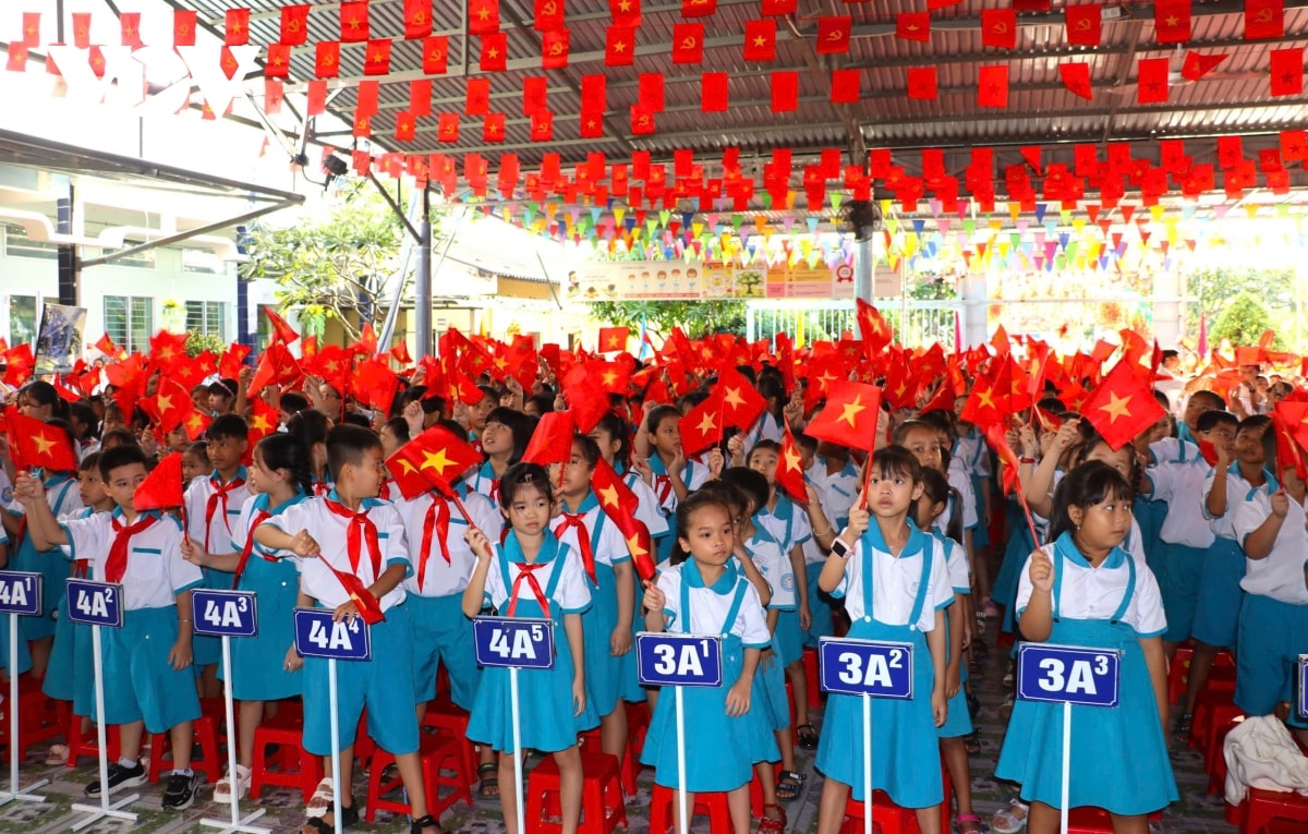 le khai giang dac biet cua 1,6 trieu thay co va 26 trieu hoc sinh, sinh vien hinh anh 43