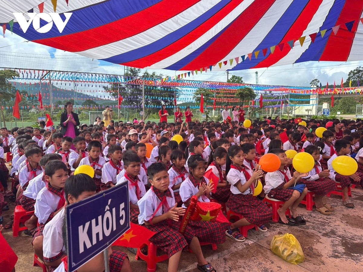 le khai giang dac biet cua 1,6 trieu thay co va 26 trieu hoc sinh, sinh vien hinh anh 33