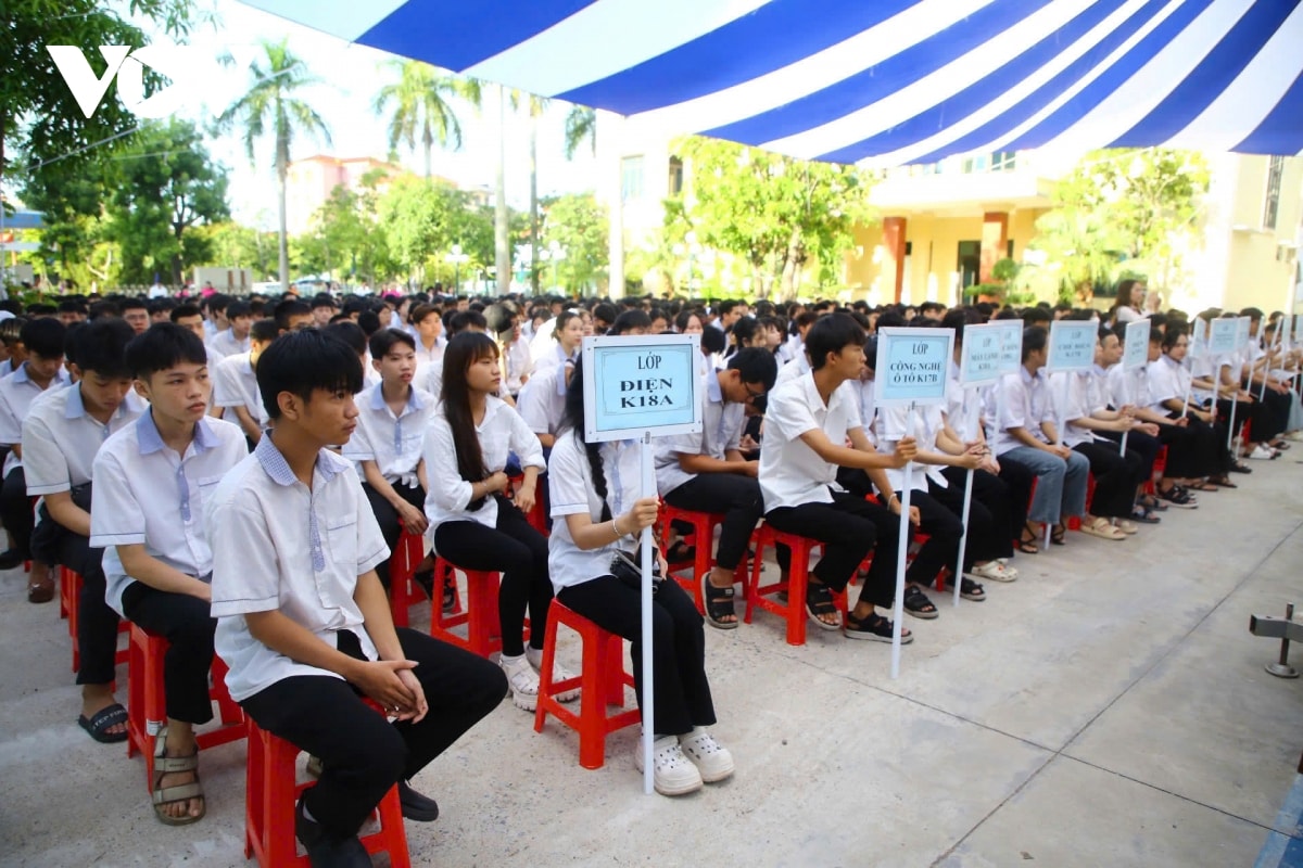le khai giang dac biet cua 1,6 trieu thay co va 26 trieu hoc sinh, sinh vien hinh anh 47