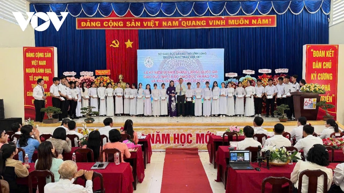 le khai giang dac biet cua 1,6 trieu thay co va 26 trieu hoc sinh, sinh vien hinh anh 20
