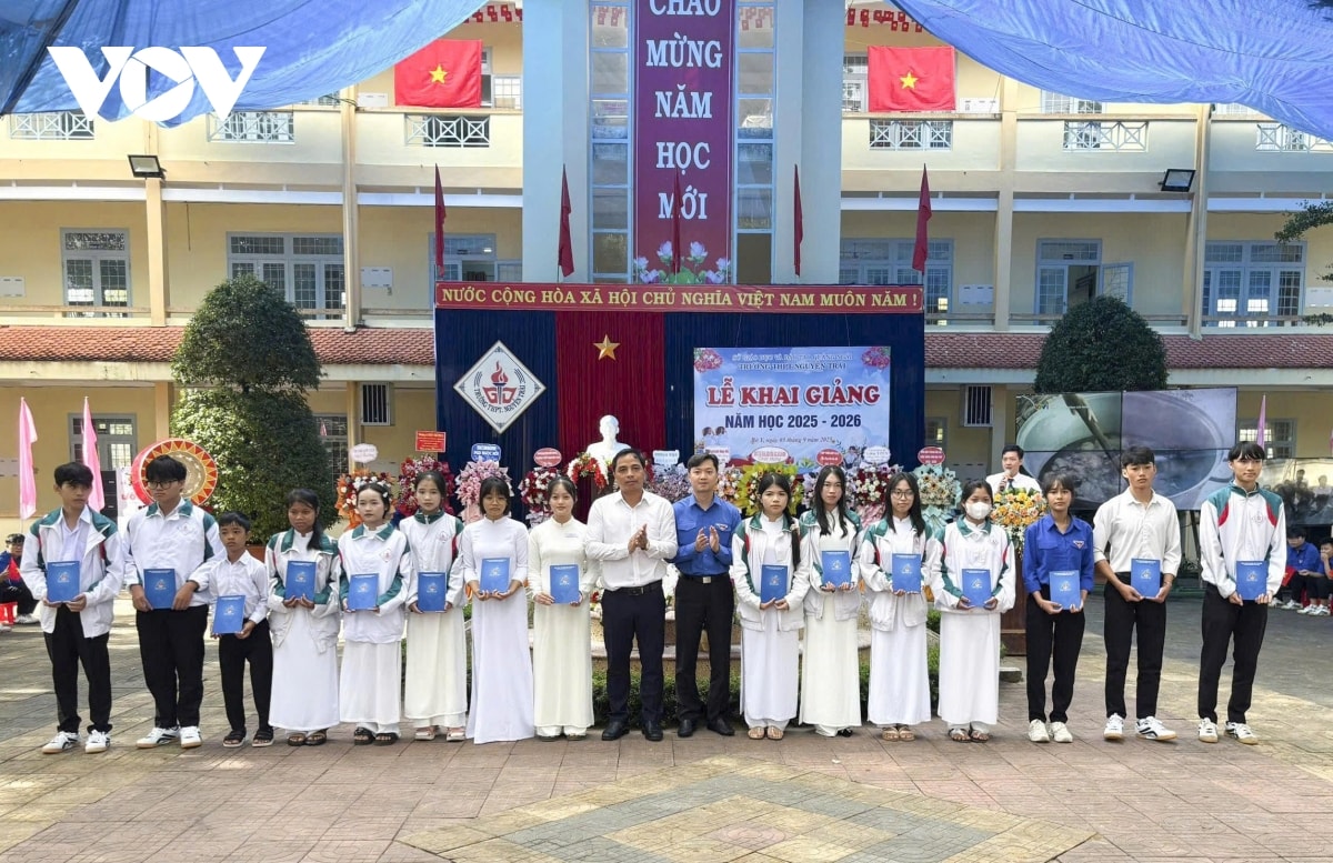 le khai giang dac biet cua 1,6 trieu thay co va 26 trieu hoc sinh, sinh vien hinh anh 14