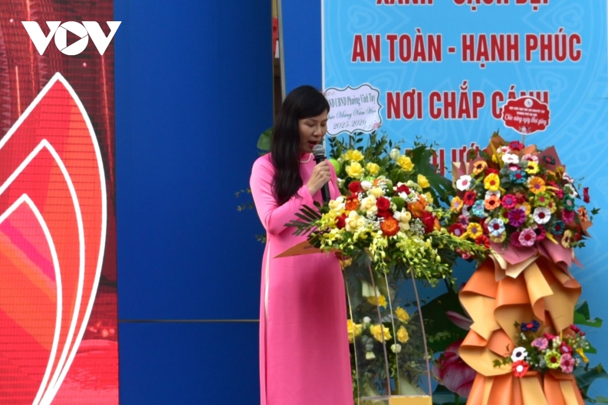 le khai giang o ngoi truong dac biet nhat ha noi - ptcs nguyen Dinh chieu hinh anh 6