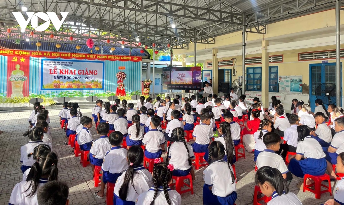 hàng triệu học sinh tại các tỉnh, thành trên cả nước nô nức khai giảng năm học mới hình ảnh 26 hang trieu hoc sinh tai cac tinh, thanh tren ca nuoc no nuc khai giang nam hoc moi hinh anh 26