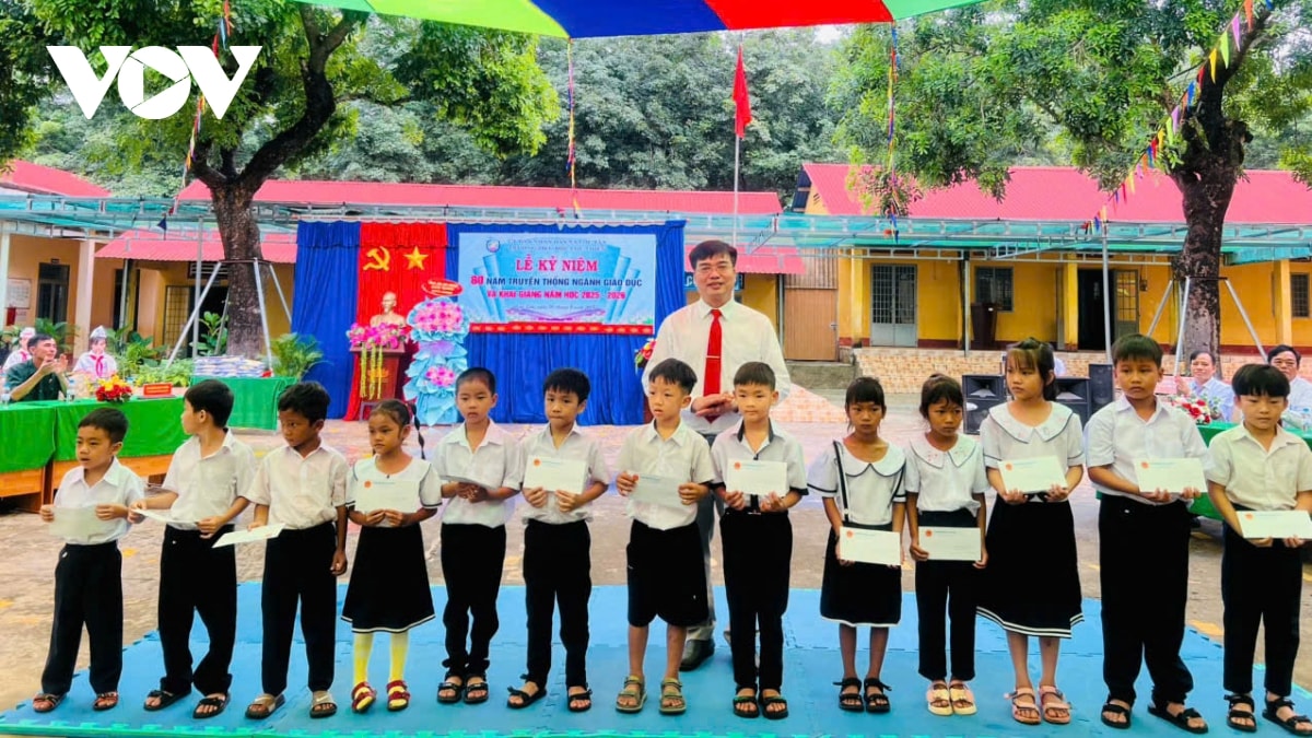hàng triệu học sinh tại các tỉnh, thành trên cả nước nô nức khai giảng năm học mới hình ảnh 24 hang trieu hoc sinh tai cac tinh, thanh tren ca nuoc no nuc khai giang nam hoc moi hinh anh 24