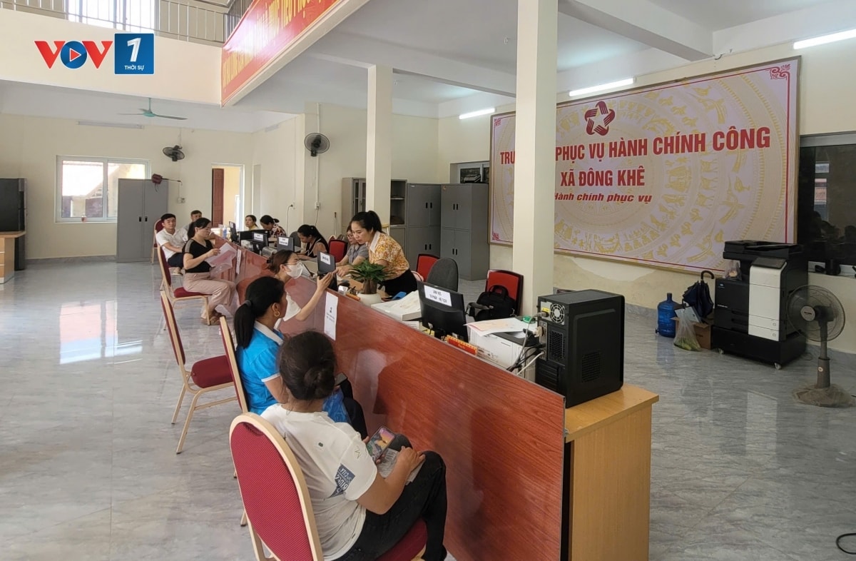 2 thang van hanh chinh quyen 2 cap nhan dien thach thuc de co giai phap lau ben hinh anh 1