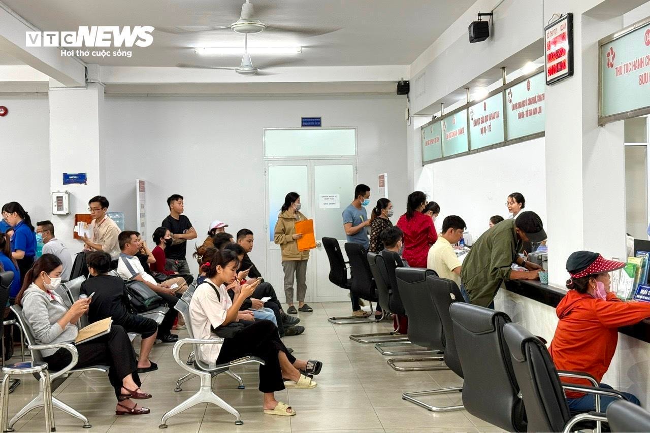 Chủ tịch UBND TP.HCM yêu cầu các sở, ngành tăng cường hỗ trợ, đưa cán bộ chuyên môn về phường xã.