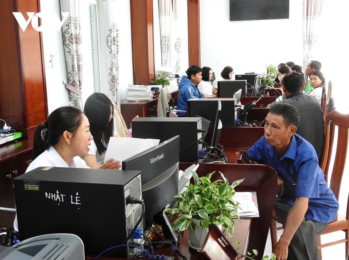 De xuat cong chuc duoi 50 diem kpi hoac vi pham ky luat co the bi thoi viec hinh anh 1