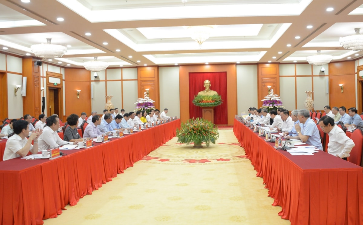 bo chinh tri lam viec voi ban thuong vu Dang uy cac co quan Dang trung uong hinh anh 8