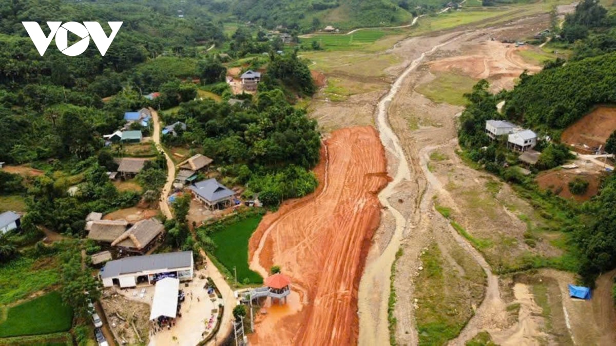 le tuong niem 1 nam sau tham hoa lu quet tai lang nu hinh anh 6