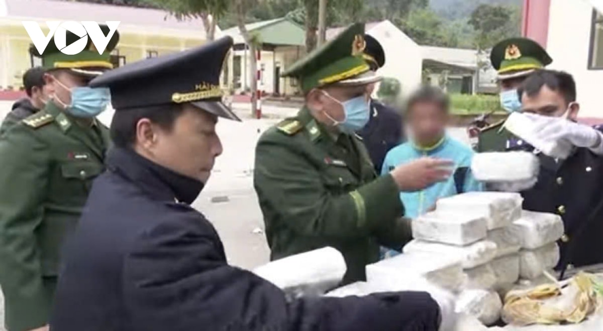 thanh hoa chan ma tuy tu bien gioi hinh anh 2