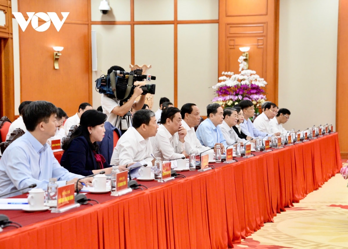 tong bi thu to lam lam viec voi ban thuong vu Dang uy quoc hoi hinh anh 6