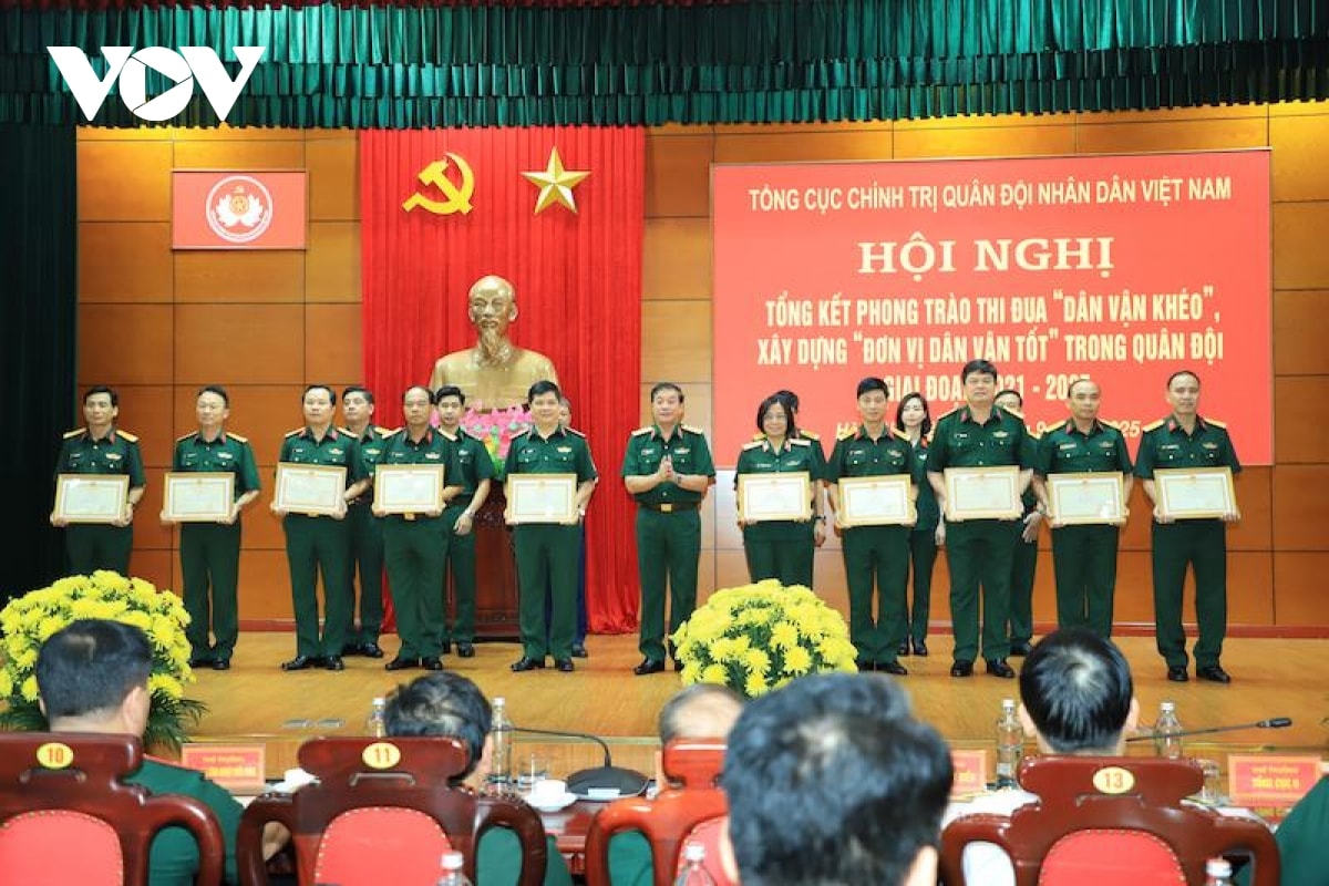 tong ket phong trao thi dua dan van kheo , xay dung Don vi dan van tot trong quan doi hinh anh 2