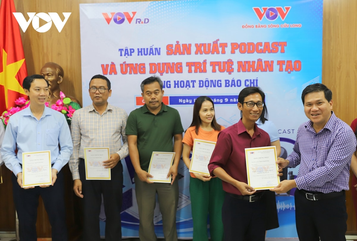 vov tập huấn sản xuất podcast và ứng dụng trí tuệ nhân tạo trong hoạt động báo chí hình ảnh 5 vov tap huan san xuat podcast va ung dung tri tue nhan tao trong hoat dong bao chi hinh anh 5
