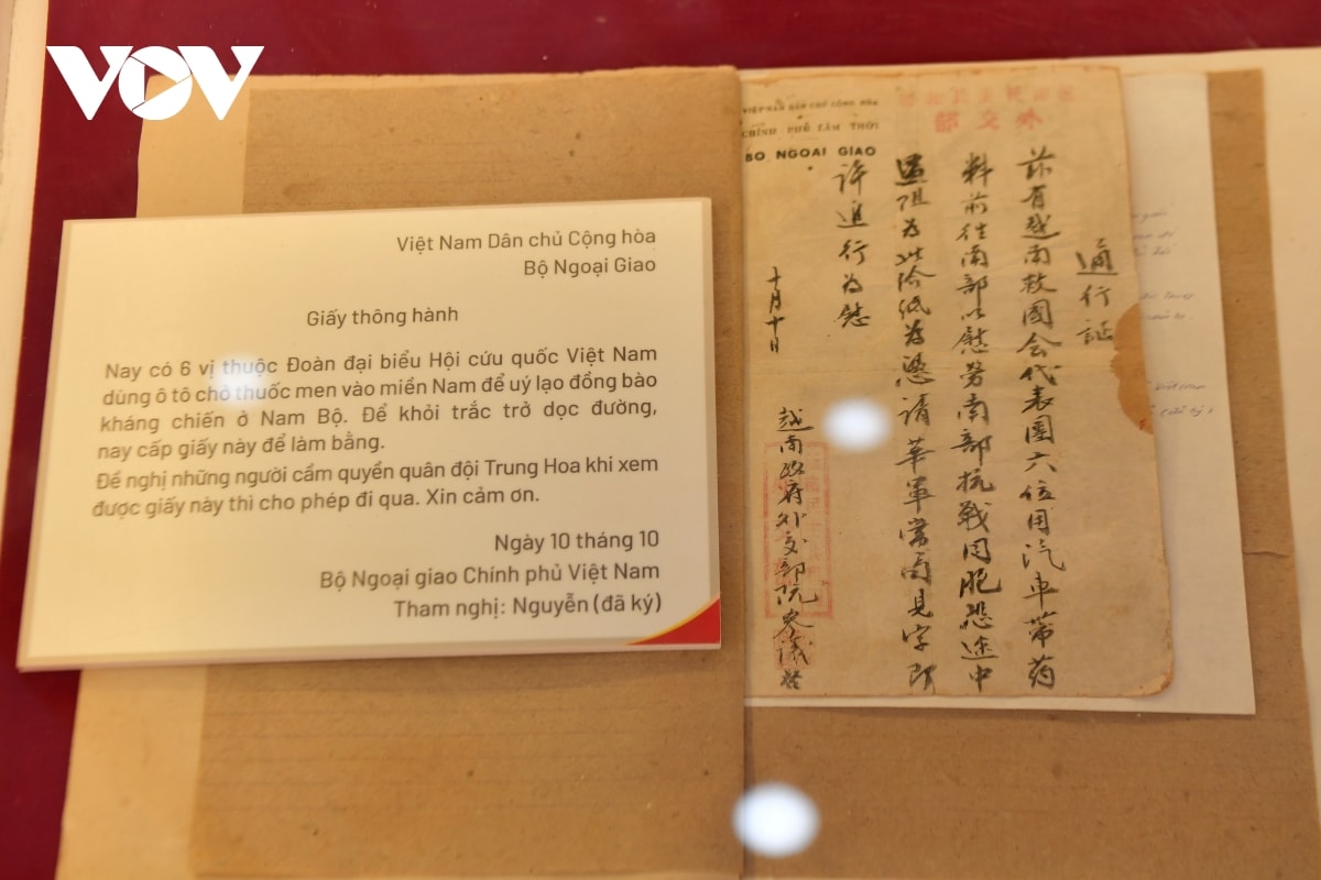 loat tai lieu ngoai giao quy hiem o trien lam 80 nam thanh tuu dat nuoc hinh anh 6
