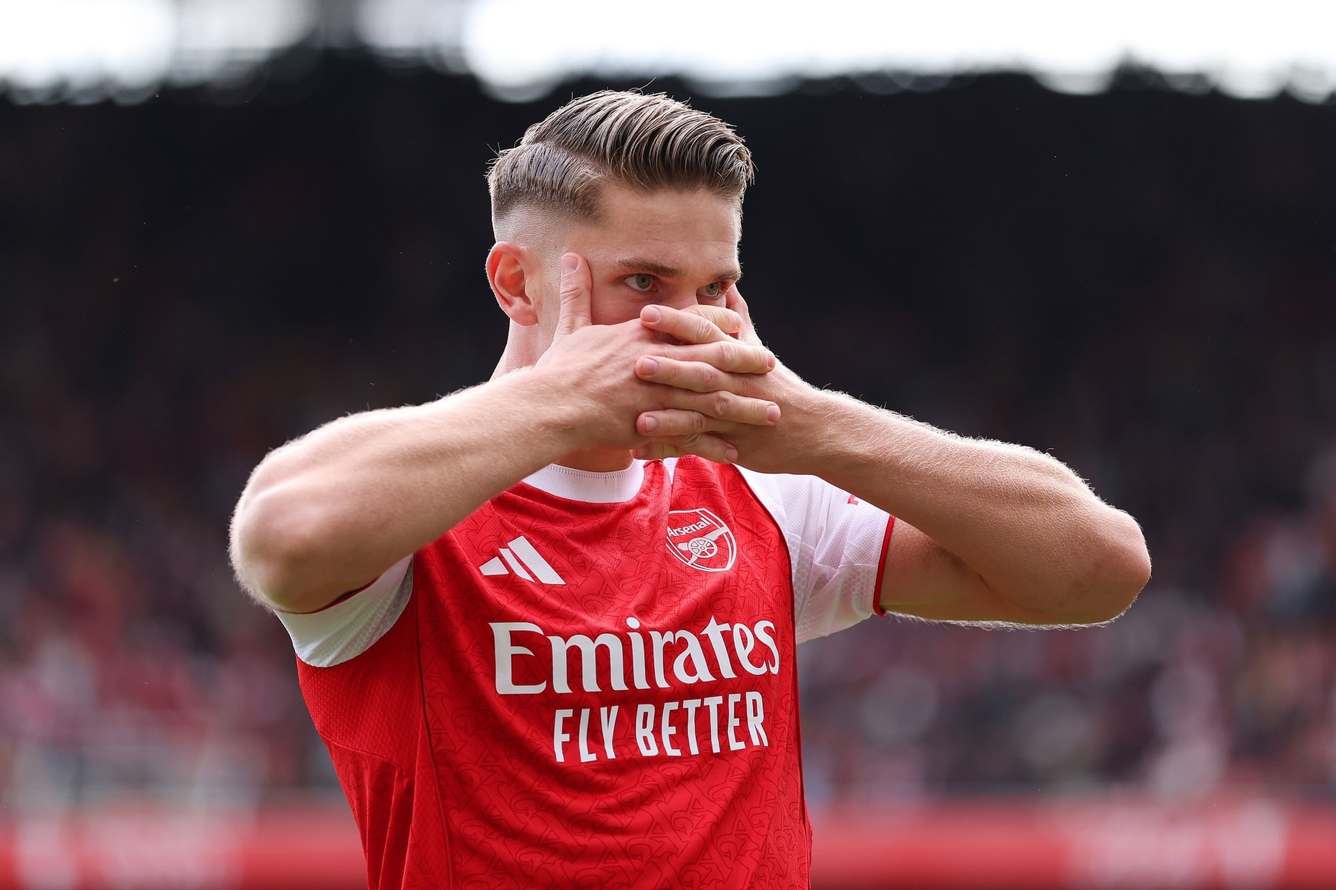 Gyokeres tiếp tục ghi bàn cho Arsenal.
