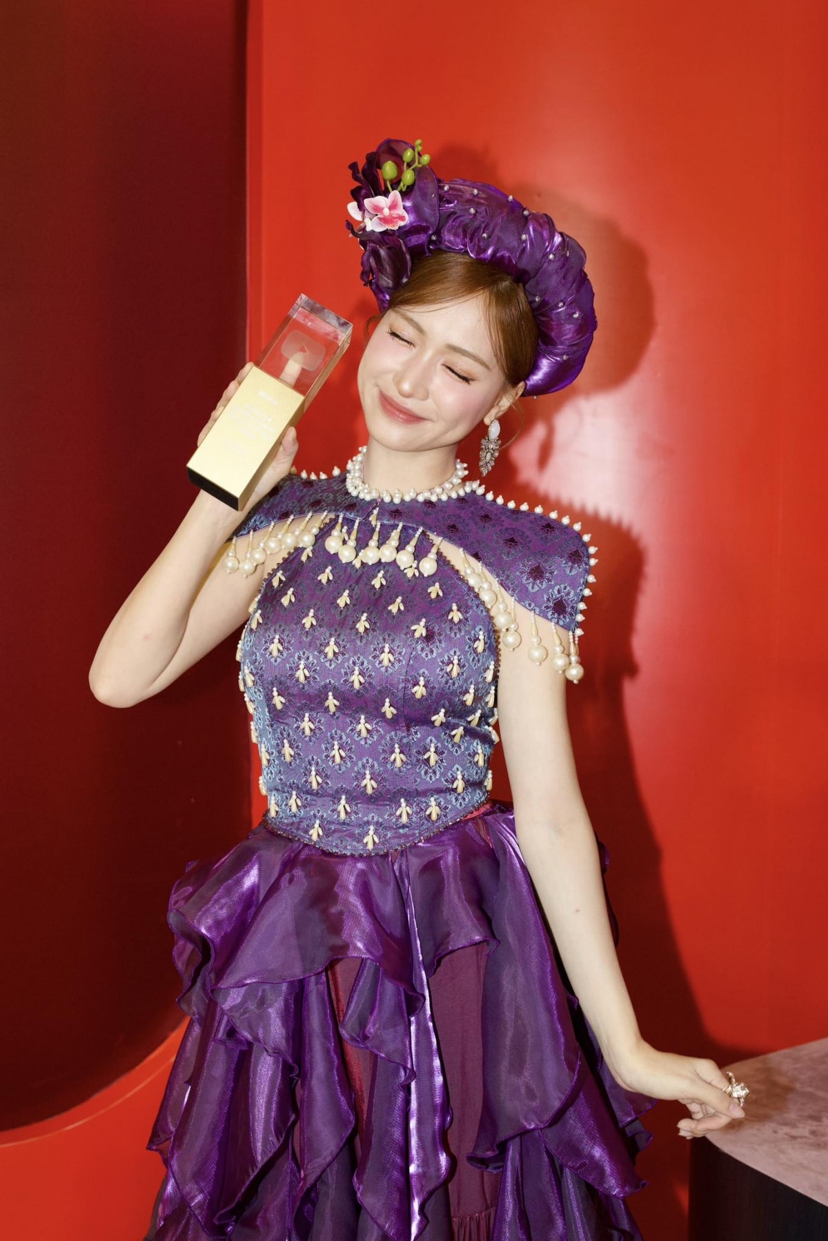 sao viet 14 9 hoa hau ngoc han va chong chup anh ky niem giai doan cuoi thai ky hinh anh 4