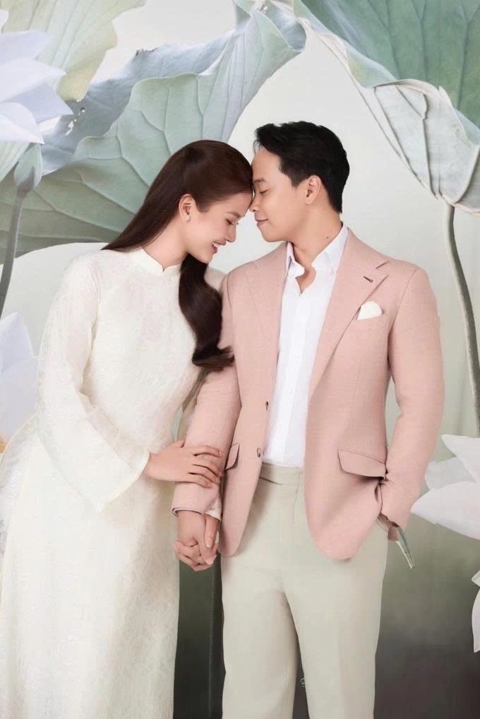 sao viet 14 9 hoa hau ngoc han va chong chup anh ky niem giai doan cuoi thai ky hinh anh 7