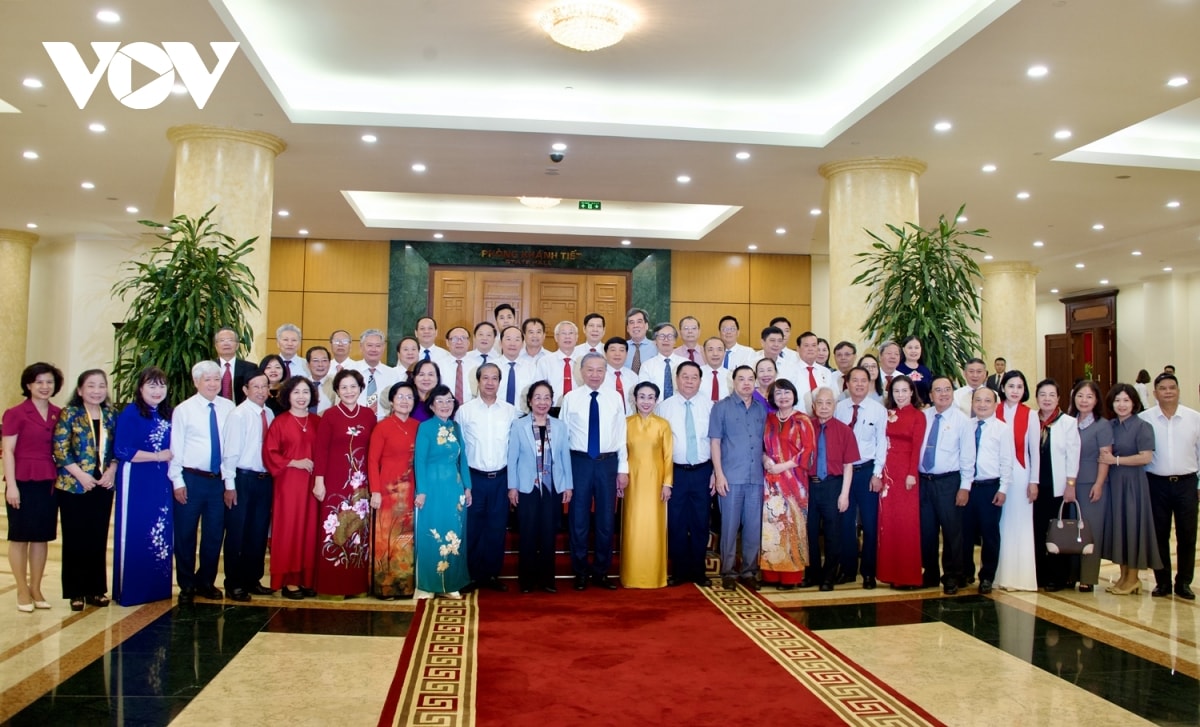 tong bi thu to lam khuyen hoc khuyen tai phai thuc chat, thiet thuc hinh anh 3