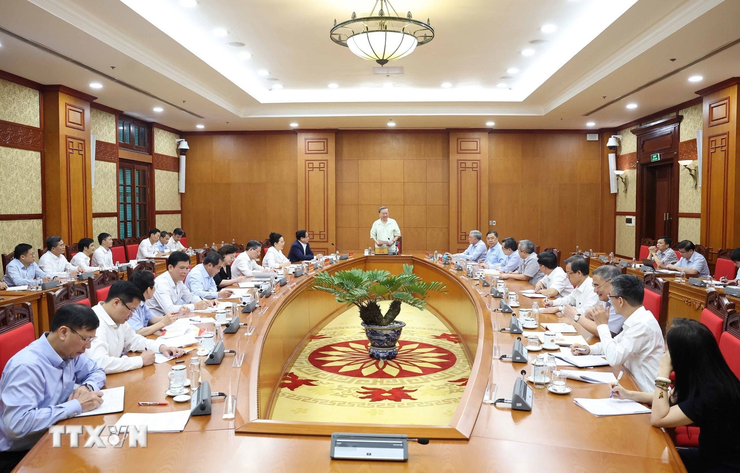 Toàn cảnh buổi làm việc.