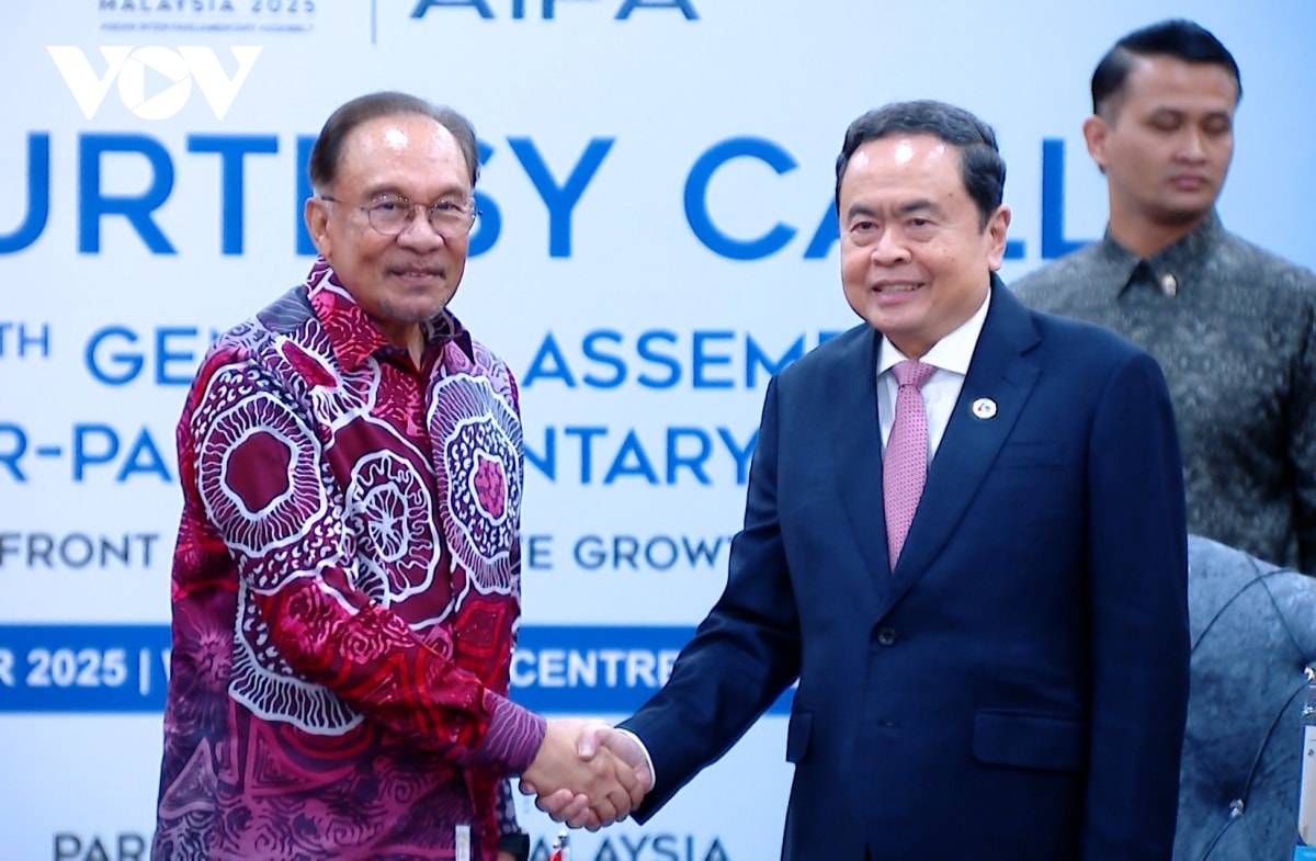 chu tich quoc hoi tran thanh man hoi kien thu tuong malaysia hinh anh 1
