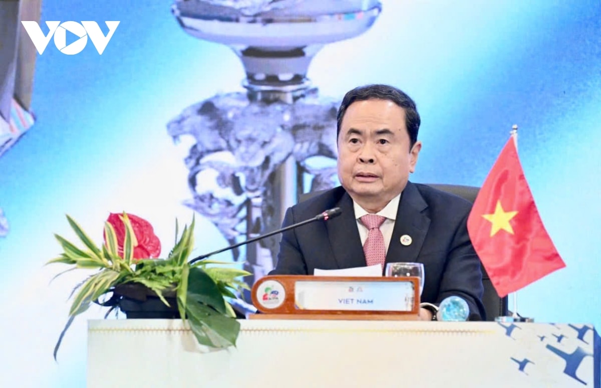 quoc hoi viet nam sat canh voi aipa de bien khat vong asean thanh hien thuc hinh anh 1