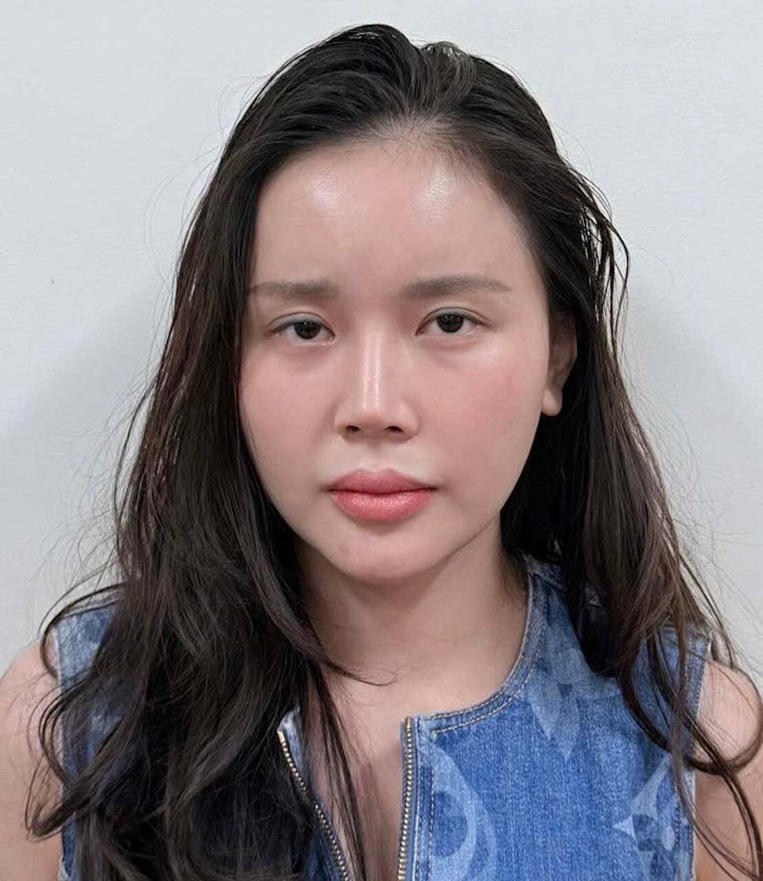 Lê Hương Ly bị khởi tố vì vu khống hoa hậu Bùi Quỳnh Hoa trên mạng xã hội.