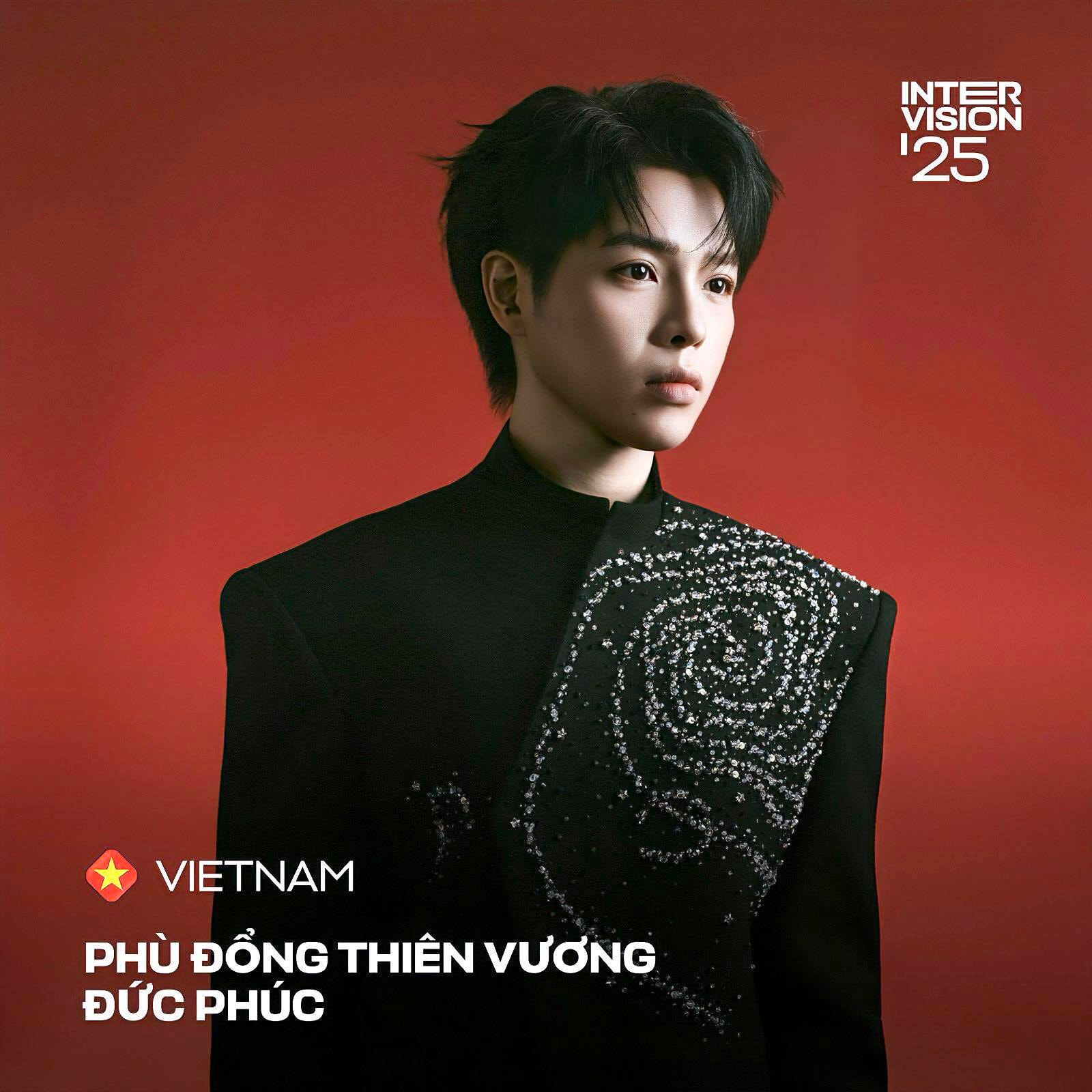 Đức Phúc biểu diễn ca khúc 