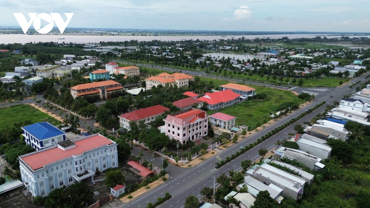 Dong thap chi hon 2.097 ty dong dau tu truong hoc khu vuc bien gioi hinh anh 1