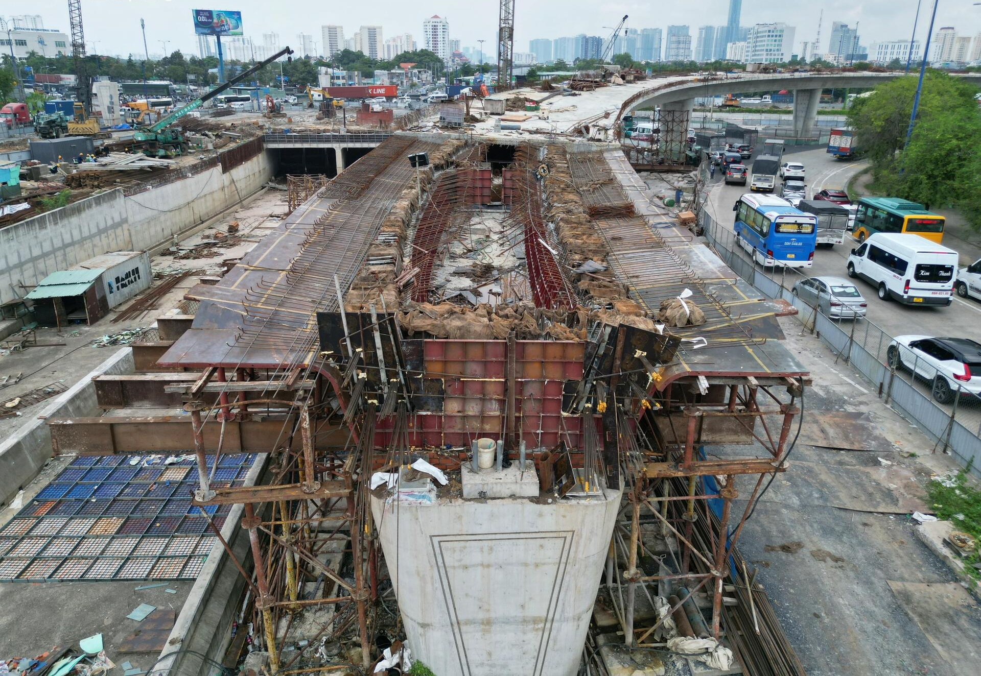 Nhiều dự án trọng điểm chậm tiến độ vì giải phóng mặt bằng ách tắc. (Ảnh: Lương Ý)