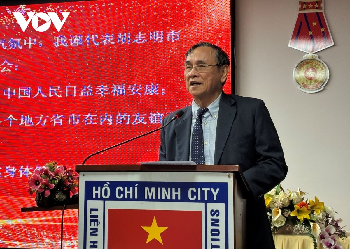 tp.hcm diem sang hop tac kinh te, van hoa viet trung hinh anh 1