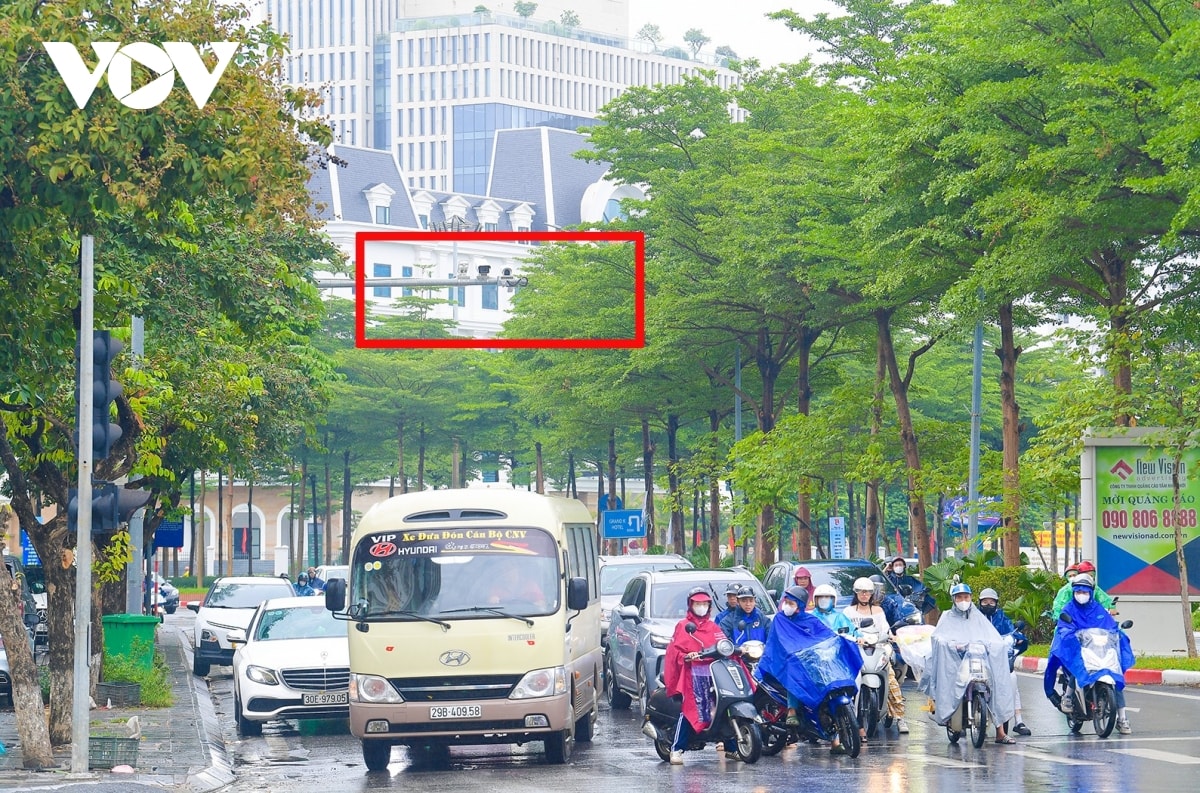 hinh anh bat ngo tren duong pho co lap camera ai xu phat nguoi tai ha noi hinh anh 1