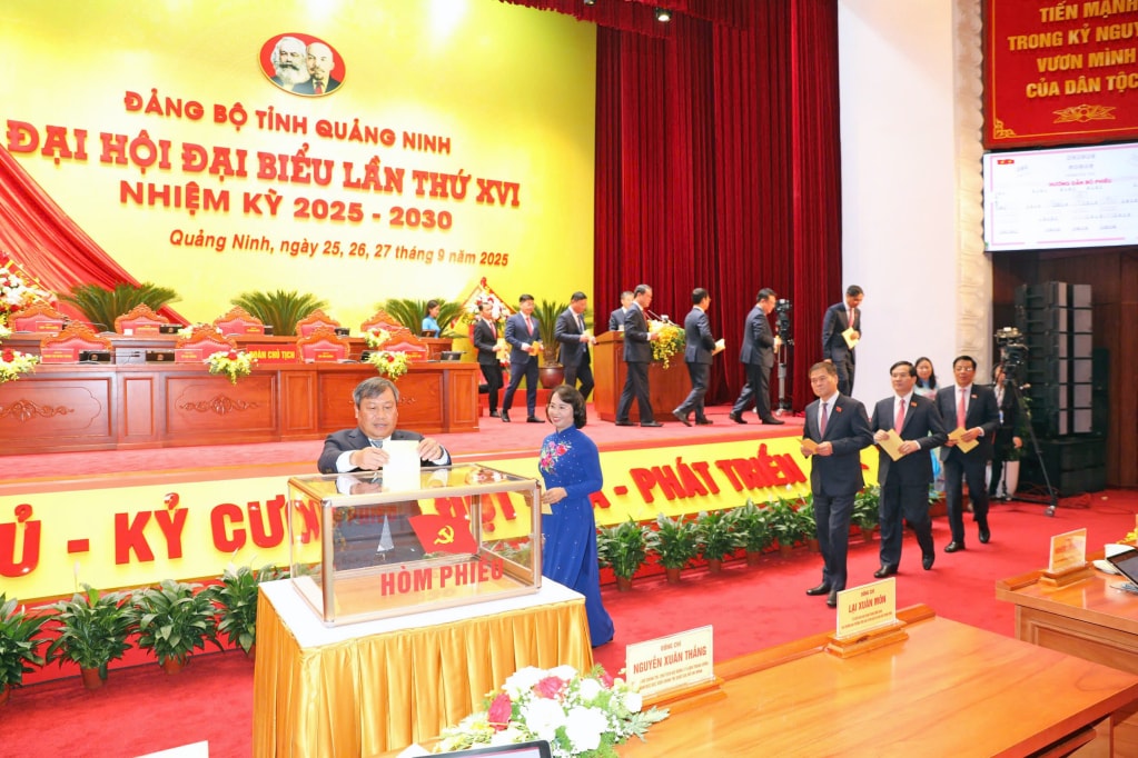 Toàn cảnh Đại hội đại biểu Đảng bộ tỉnh Quảng Ninh lần thứ XVI - 10