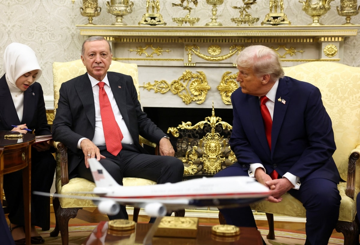 Dong thai moi cua ong trump nham gay suc ep buoc nga dung chien dich o ukraine hinh anh 1