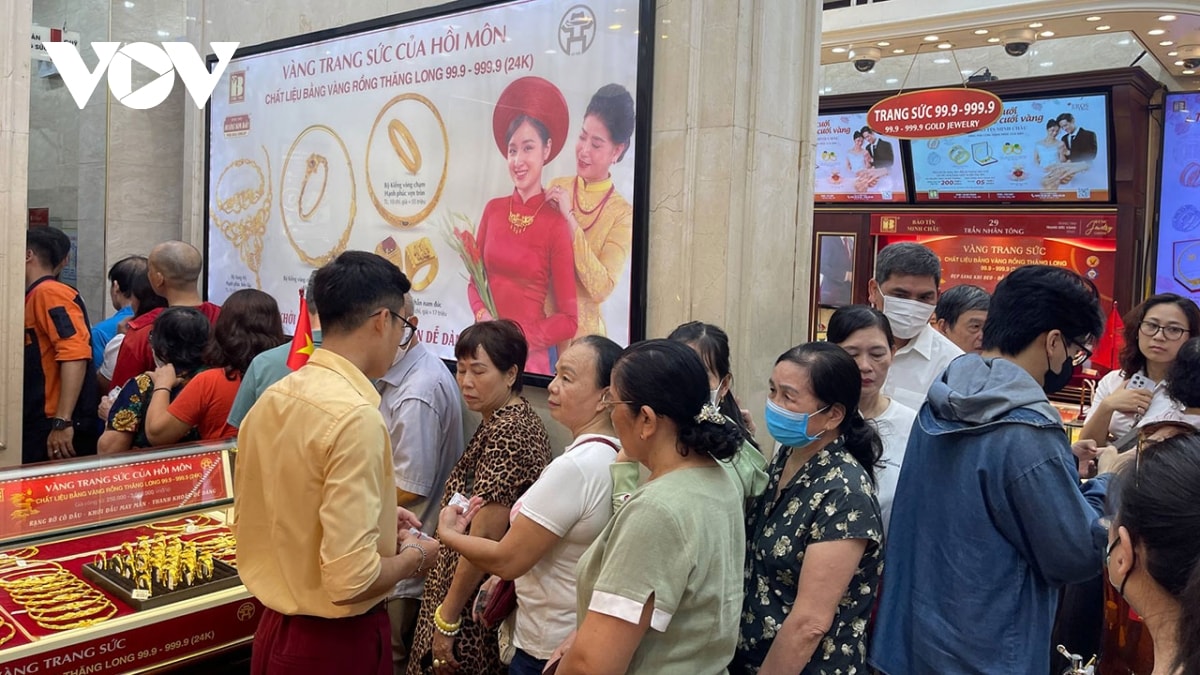 Dua gia vang trong nuoc bang gia the gioi, doanh nghiep de xuat thao vong kim co hinh anh 2