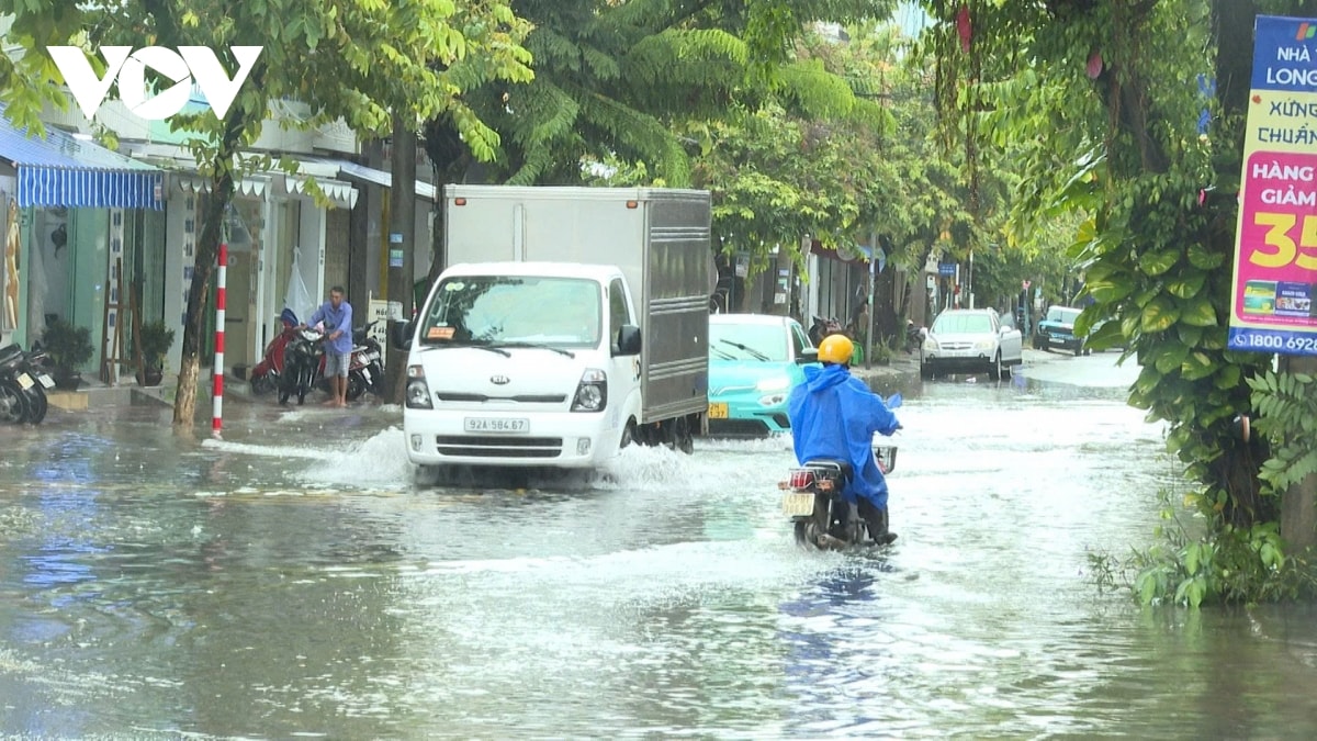 bao so 10 bualoi quet qua quang tri, nhieu nha toc mai, sat lo nghiem trong hinh anh 75