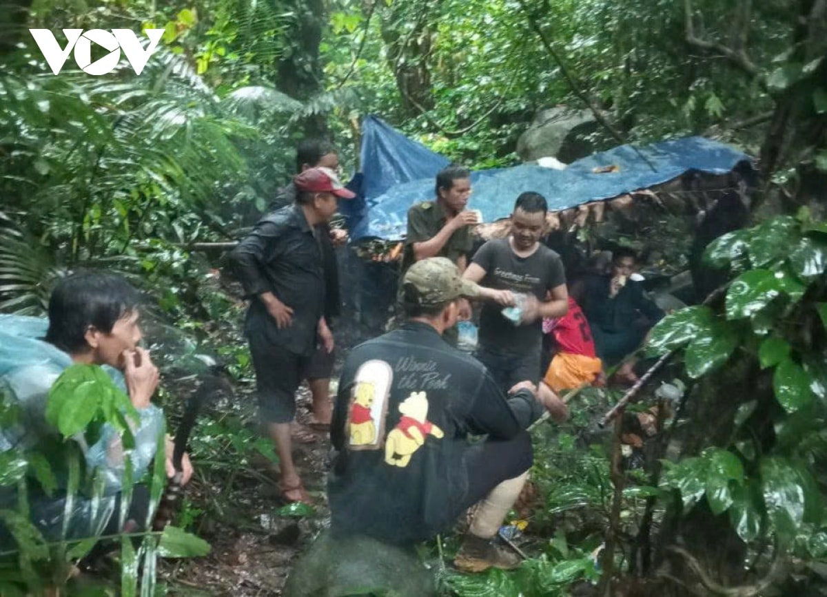 bao so 10 bualoi quet qua quang tri, nhieu nha toc mai, sat lo nghiem trong hinh anh 10