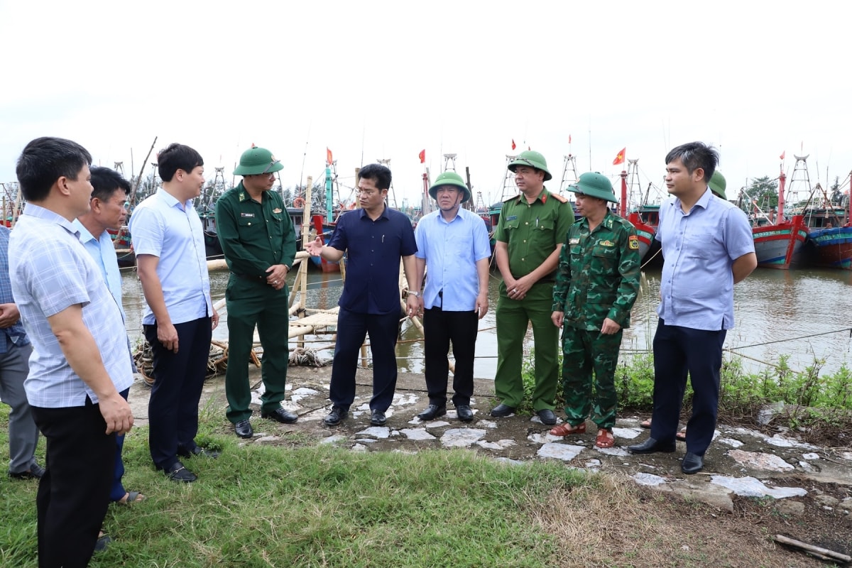 bao so 10 bualoi quet qua quang tri, nhieu nha toc mai, sat lo nghiem trong hinh anh 78