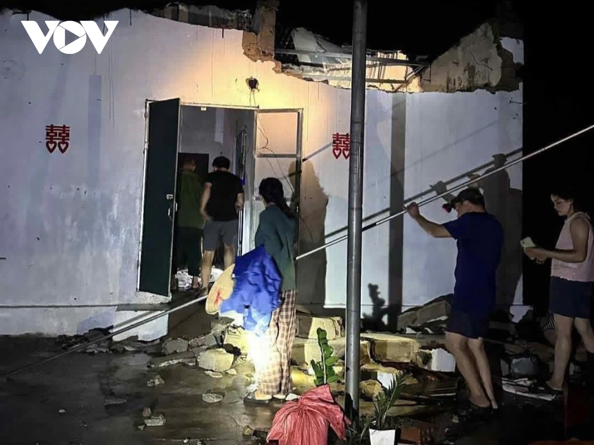 hien truong ban dau tai nghe an, ha tinh khi bao so 10 quet qua hinh anh 4