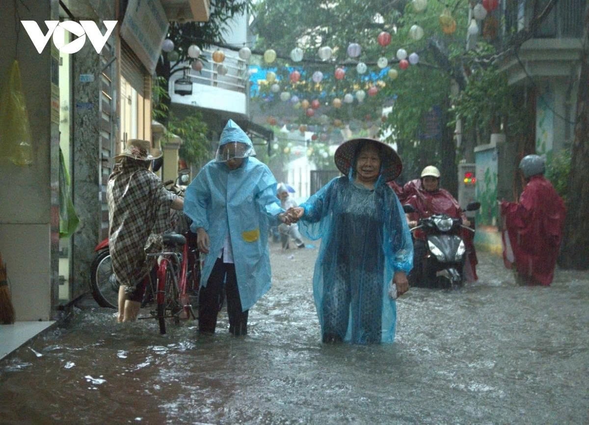 so gd Dt ha noi noi gi sau buc xuc vi quyet dinh nghi hoc muon hinh anh 1