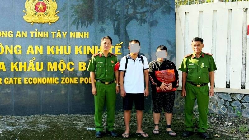 giai cuu thieu nien 15 tuoi bi lua sang campuchia lam viec nhe, luong cao hinh anh 1