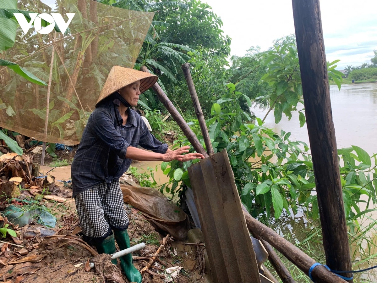 sau bao so 10, bo song, bo bien o hue sat lo nghiem trong hinh anh 6