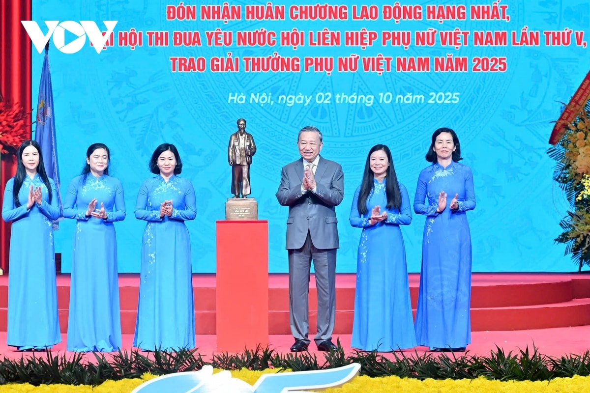 tong bi thu but pha chuyen doi so cho hoi vien hoi lien hiep phu nu viet nam hinh anh 3