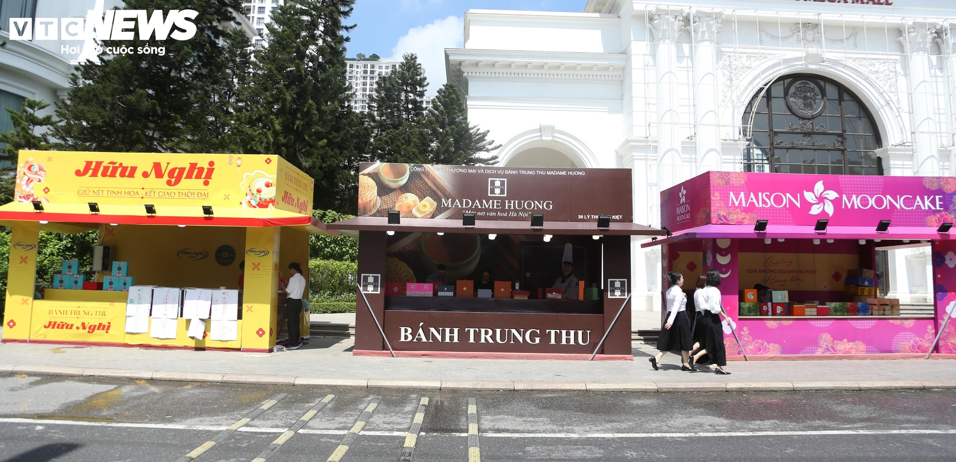 Năm nay, khách hàng vẫn chuộng các loại bánh giá rẻ, còn các loại bánh đắt tiền, cao cấp chỉ phục vụ cho khách nhà giàu.