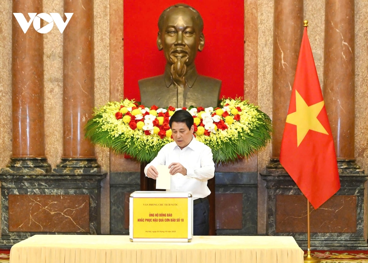 van phong chu tich nuoc quyen gop ung ho dong bao khac phuc hau qua con bao so 10 hinh anh 1