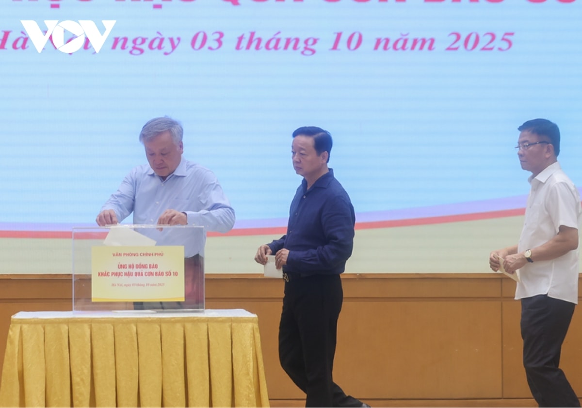 thủ tướng và văn phòng chính phủ quyên góp ủng hộ đồng bào khắc phục hậu quả bão lũ hình ảnh 2 thu tuong va van phong chinh phu quyen gop ung ho dong bao khac phuc hau qua bao lu hinh anh 2